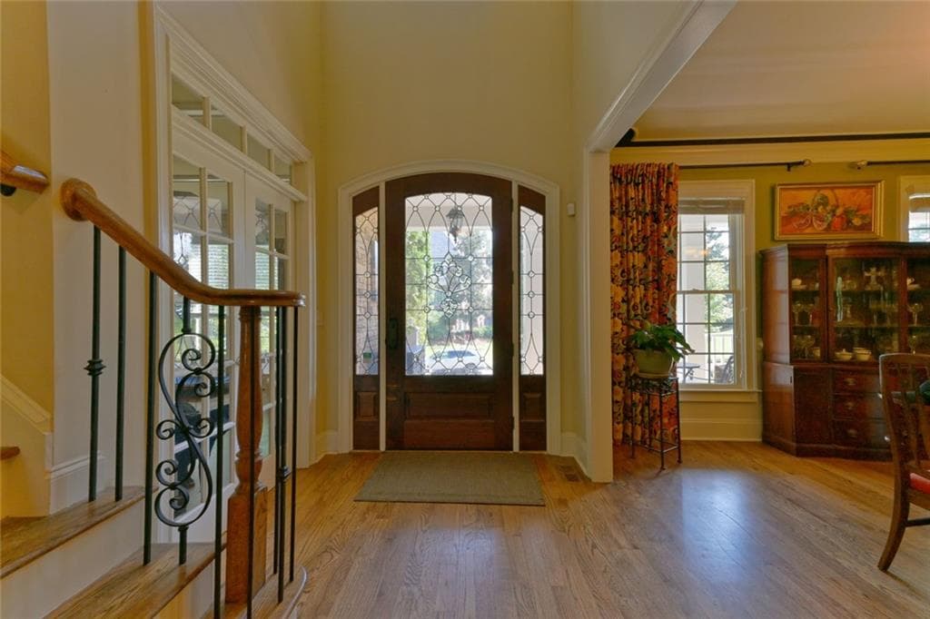 6 bedroom, 6 bathroom, 6,438 sq ft single family residence for sale at 2721 Rustling Pines Court, Marietta, GA 30062 — photo 7