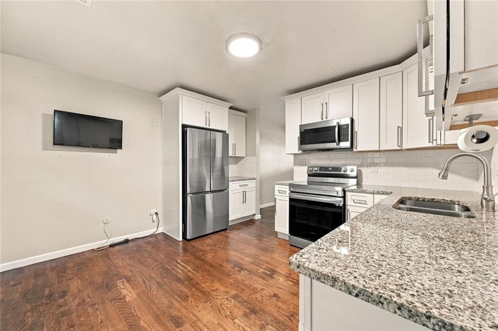 3 bedroom, 2 bathroom, 1,040 sq ft single family residence for sale at 8331 Attleboro Drive, Jonesboro, GA 30238 — photo 7
