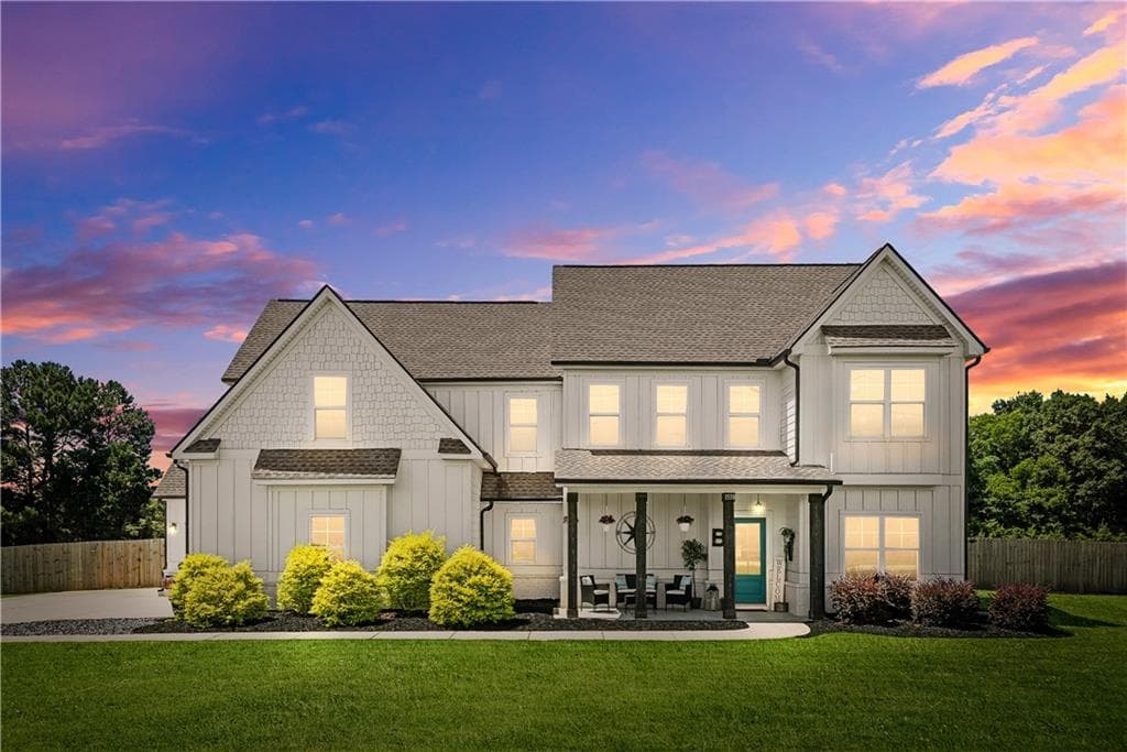5 bedroom, 4 bathroom, 4,788 sq ft single family residence for sale at 1538 E Lake Road, Mcdonough, GA 30252 — photo 3