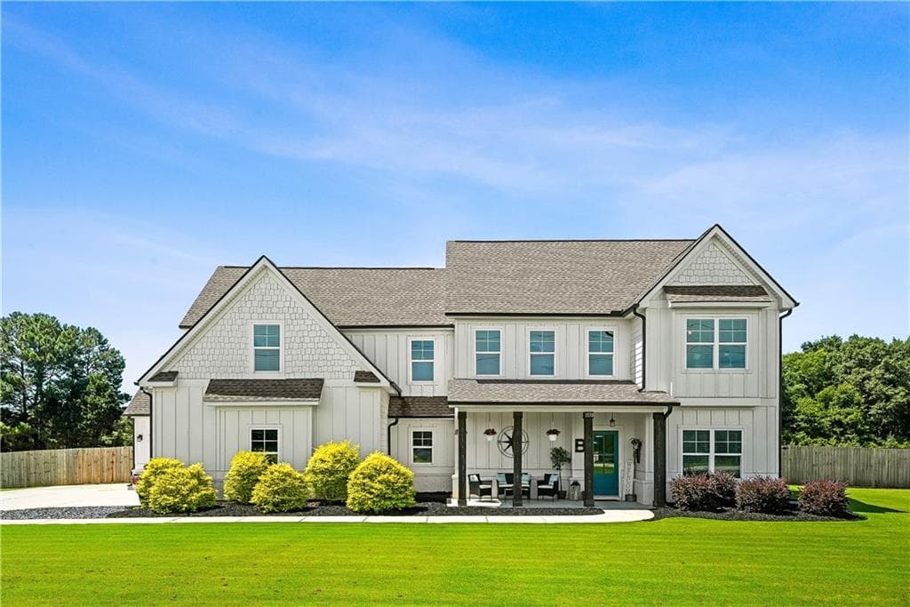 5 bedroom, 4 bathroom, 4,788 sq ft single family residence for sale at 1538 E Lake Road, Mcdonough, GA 30252 — photo 4