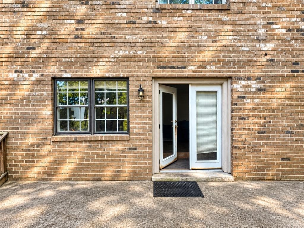 3 bedroom, 3 bathroom, 1,929 sq ft townhouse under contract at 1150 Rankin Street 4J, Stone Mountain, GA 30083 — photo 2