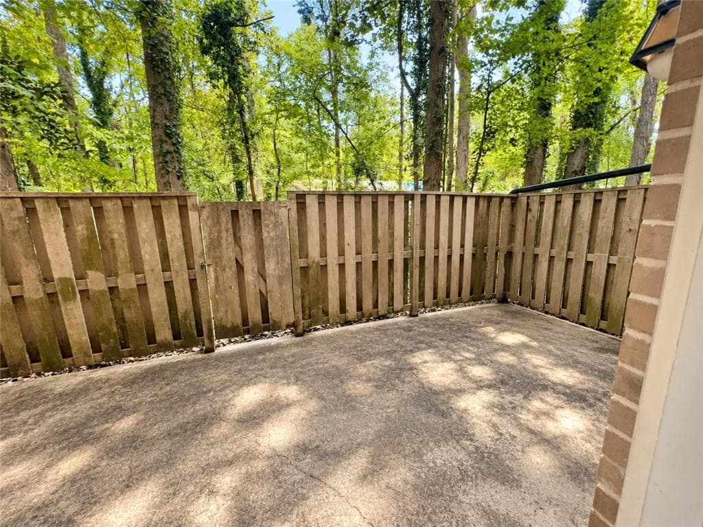 3 bedroom, 3 bathroom, 1,929 sq ft townhouse under contract at 1150 Rankin Street 4J, Stone Mountain, GA 30083 — photo 3