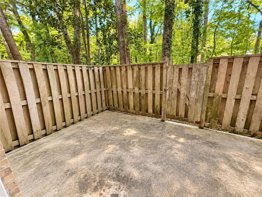3 bedroom, 3 bathroom, 1,929 sq ft townhouse under contract at 1150 Rankin Street 4J, Stone Mountain, GA 30083 — photo 4