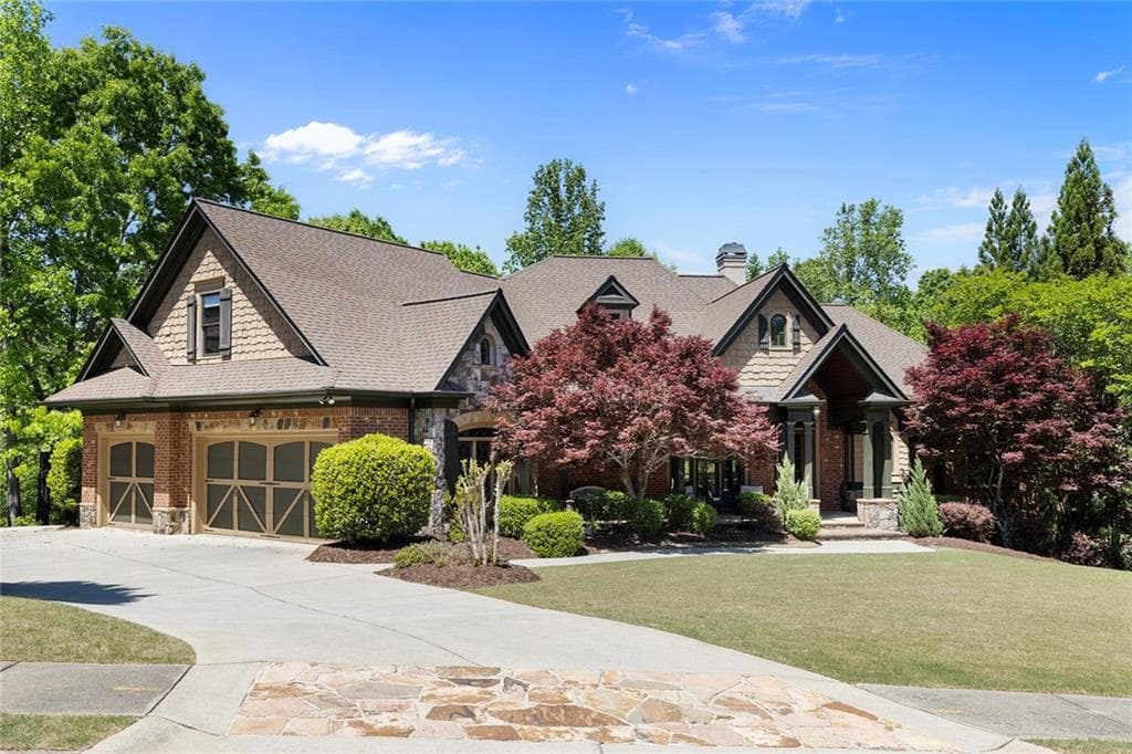 5 bedroom, 7 bathroom, 7,100 sq ft single family residence for sale at 5623 Brendlynn Drive, Suwanee, GA 30024 — photo 3