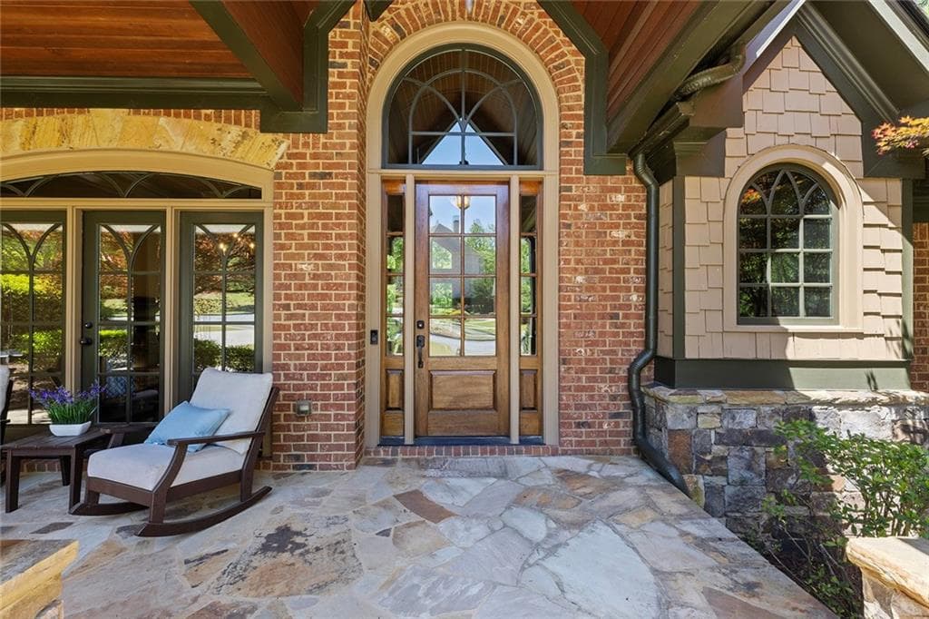 5 bedroom, 7 bathroom, 7,100 sq ft single family residence for sale at 5623 Brendlynn Drive, Suwanee, GA 30024 — photo 7