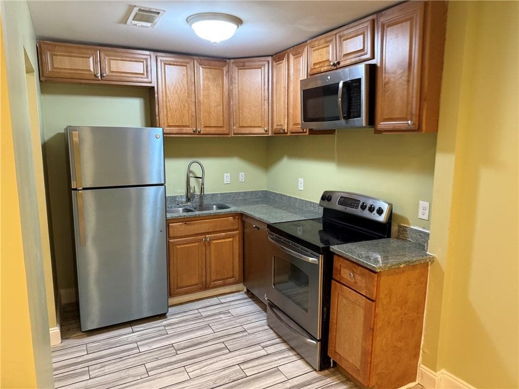 1 bedroom, 1 bathroom, 768 sq ft condominium for sale at 3087 Colonial Way J, Atlanta, GA 30341 — photo 9