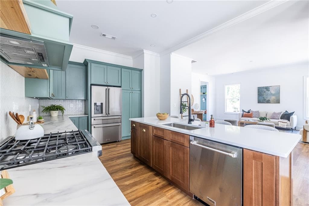 3 bedroom, 3 bathroom, 1,985 sq ft single family residence for sale at 169 Chester Ave, Atlanta, GA 30316 — photo 9