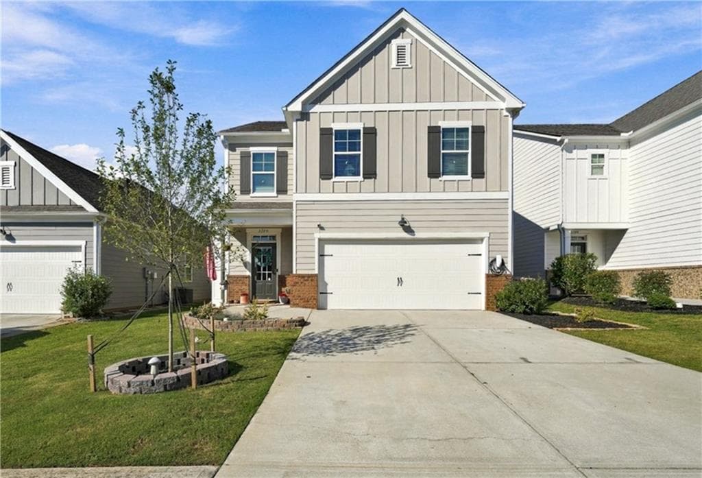 5 bedroom, 3 bathroom, 2,460 sq ft single family residence for sale at 5748 Screech Owl Drive, Flowery Branch, GA 30542 — photo 2