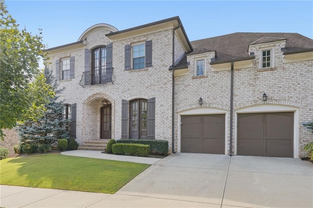 6 bedroom, 5 bathroom, 5,234 sq ft single family residence for rent at 808 Adler Court, Alpharetta, GA 30005 for $8,500 a month — photo 5