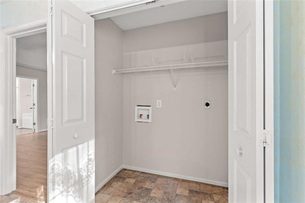 3 bedroom, 2 bathroom, 2,185 sq ft single family residence for sale at 54 Wooddale Lane, Carrollton, GA 30117 — photo 9