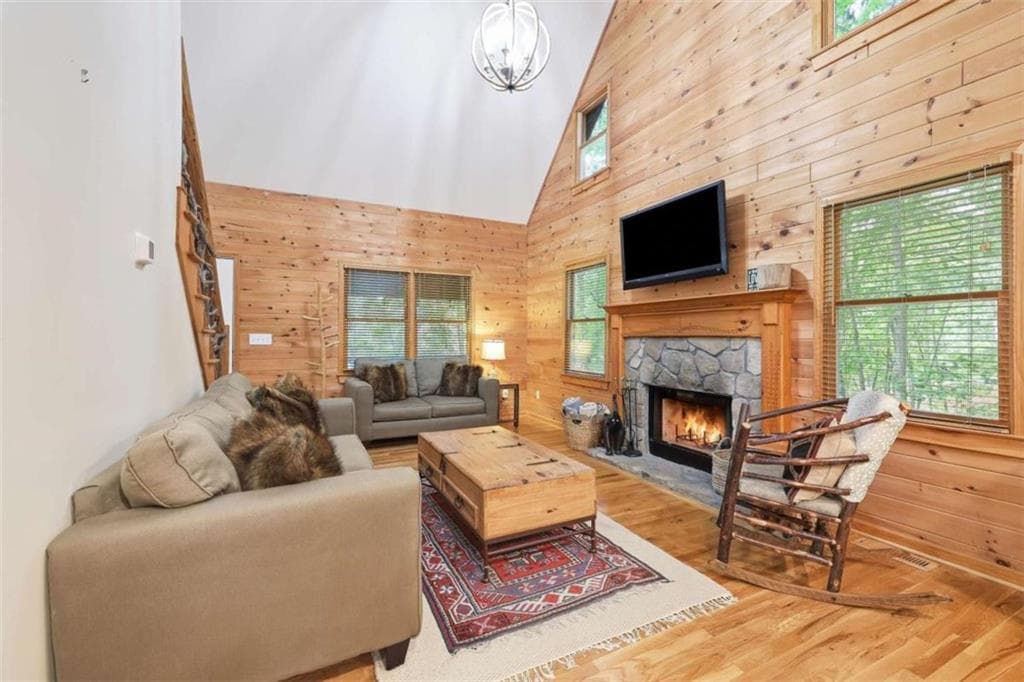 2 bedroom, 1 bathroom, 943 sq ft single family residence for sale at 361 Magnolia Drive, Sautee Nacoochee, GA 30571 — photo 8