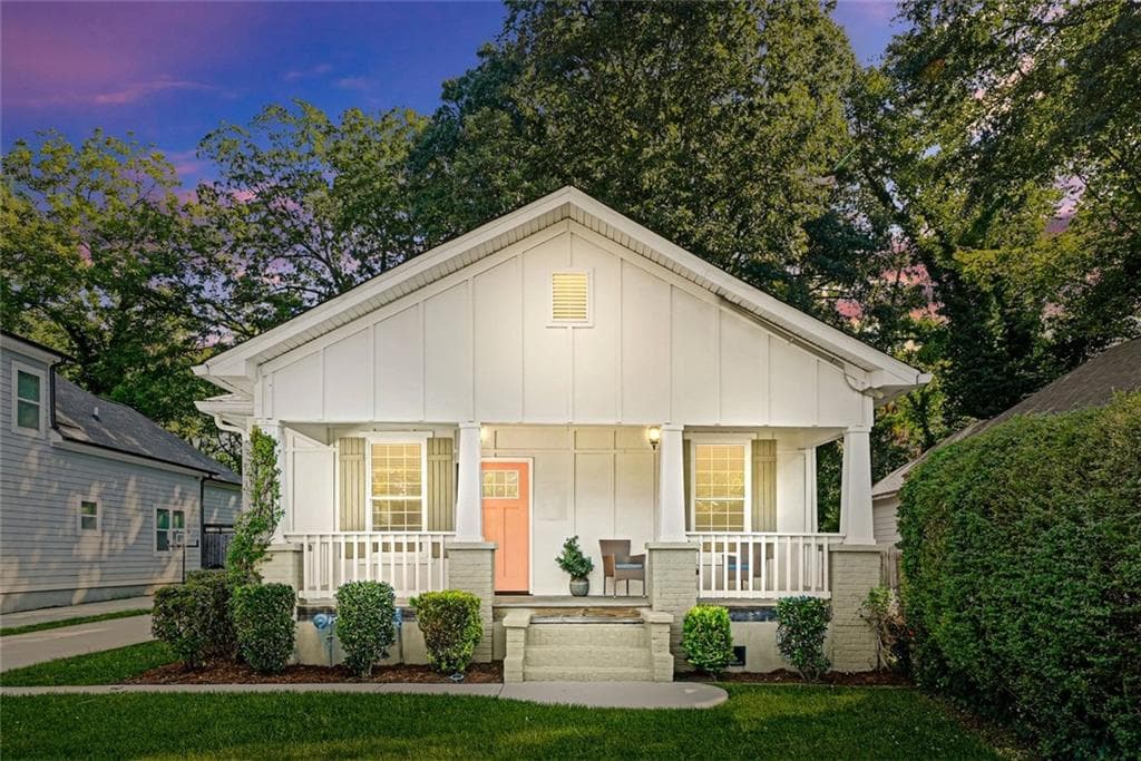 3 bedroom, 2 bathroom, 1,400 sq ft single family residence under contract at 1704 Evans Drive, Atlanta, GA 30310 — photo 3