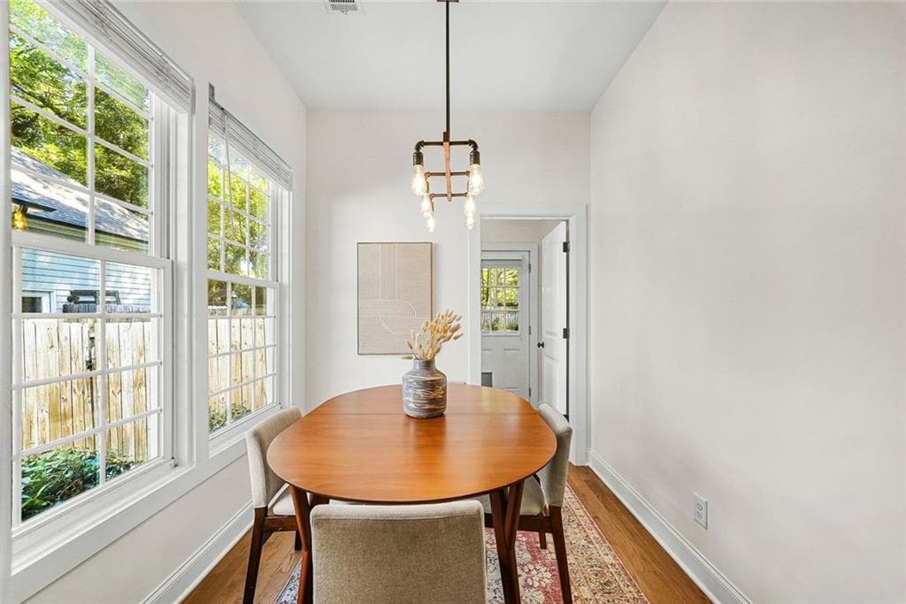 3 bedroom, 2 bathroom, 1,400 sq ft single family residence under contract at 1704 Evans Drive, Atlanta, GA 30310 — photo 10