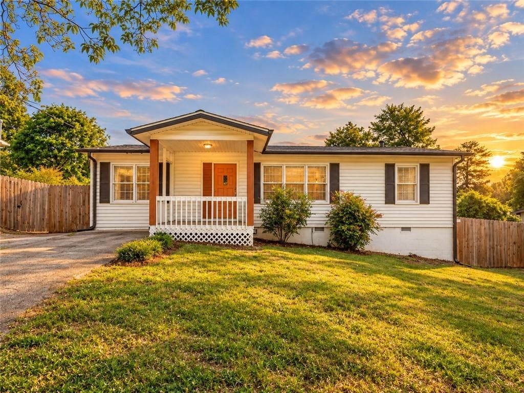 3 bedroom, 2 bathroom, 1,208 sq ft single family residence for sale at 2363 Beverly Lane, Marietta, GA 30060 — photo 2