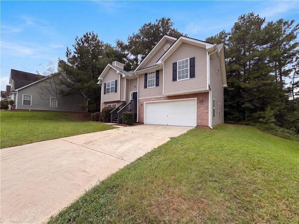 3 bedroom, 2 bathroom, 1,488 sq ft single family residence for sale at 3936 Kimberlyn Court, Rex, GA 30273 — photo 4