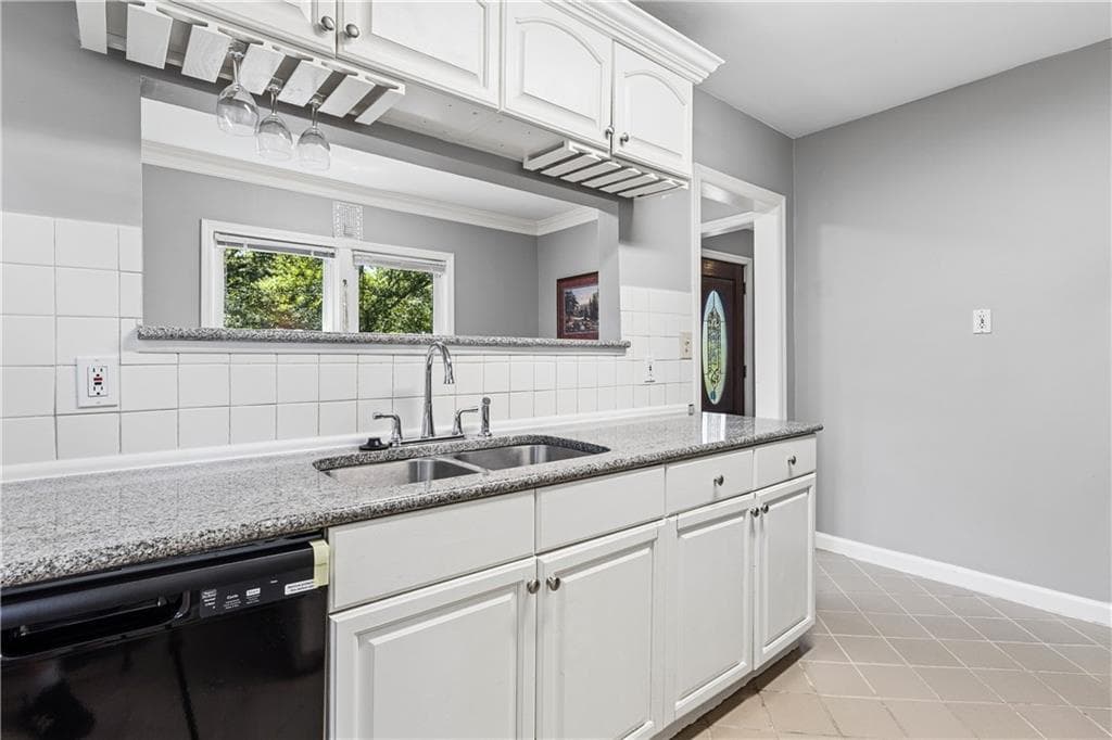2 bedroom, 2 bathroom, 1,031 sq ft single family residence for sale at 2270 1st Avenue, Atlanta, GA 30317 — photo 7
