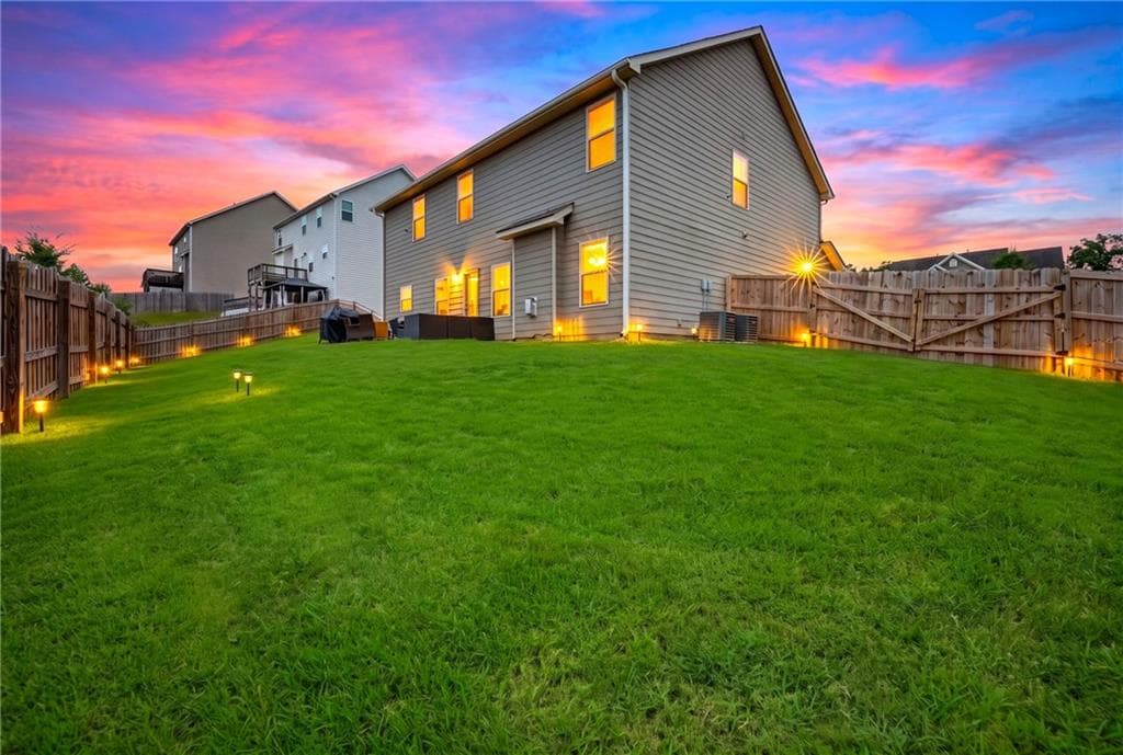 5 bedroom, 3 bathroom, 2,438 sq ft single family residence for sale at 2601 Glenbrook Lane, Conyers, GA 30012 — photo 2