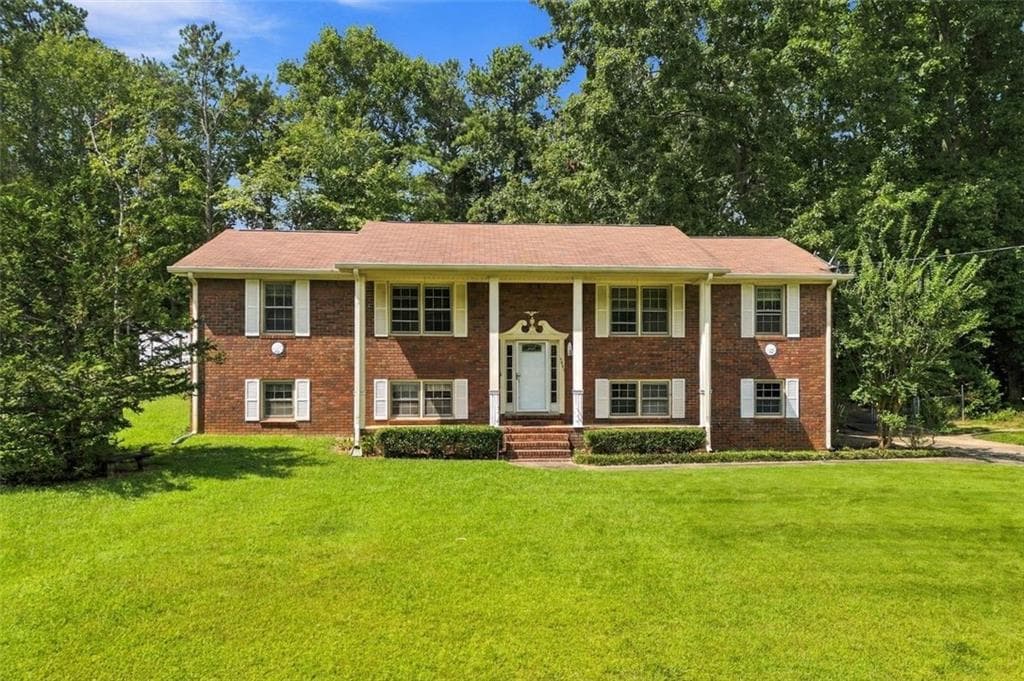 3 bedroom, 2 bathroom, 1,988 sq ft single family residence for sale at 3601 Todd Drive, Douglasville, GA 30135 — photo 2