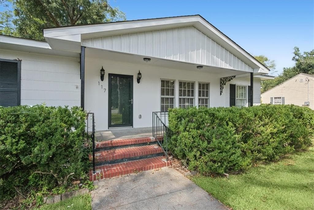 3 bedroom, 2 bathroom single family residence under contract at 117 Chestnut Street, Cedartown, GA 30125 — photo 6