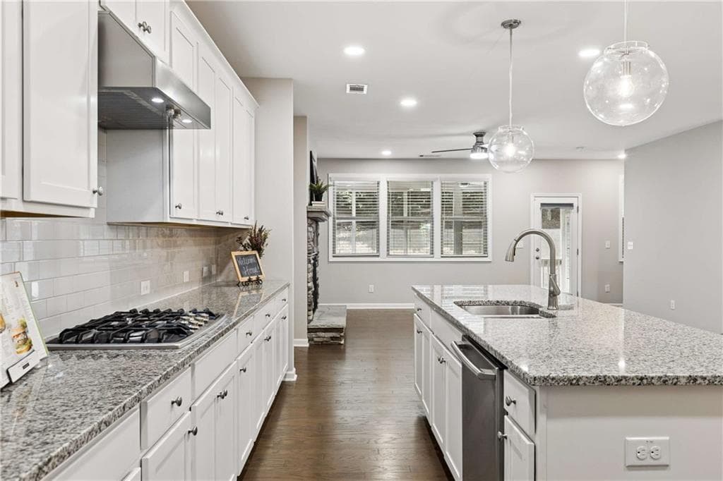 3 bedroom, 2 bathroom, 2,837 sq ft single family residence for sale at 216 William Creek Drive, Canton, GA 30115 — photo 9