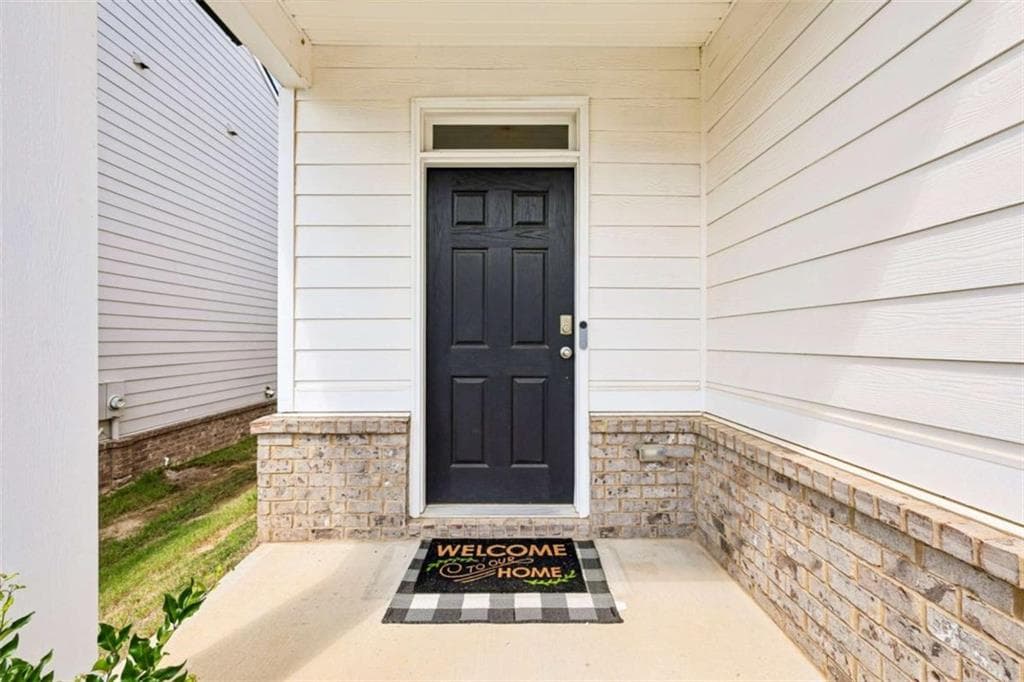 3 bedroom, 3 bathroom, 1,790 sq ft single family residence for sale at 81 Mead Court, Hoschton, GA 30548 — photo 3