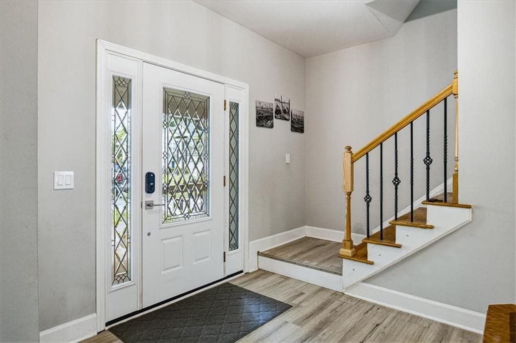 4 bedroom, 3 bathroom, 2,240 sq ft single family residence for sale at 11160 Brookhollow Trail, Johns Creek, GA 30022 — photo 4