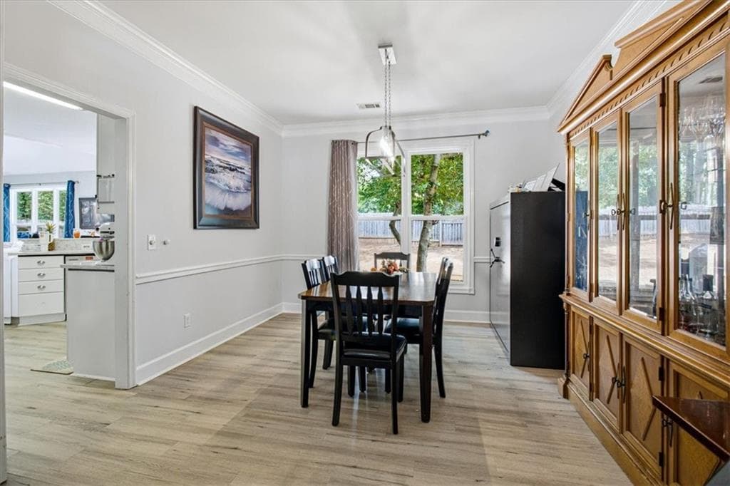 4 bedroom, 3 bathroom, 2,240 sq ft single family residence for sale at 11160 Brookhollow Trail, Johns Creek, GA 30022 — photo 7