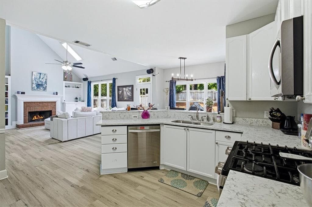 4 bedroom, 3 bathroom, 2,240 sq ft single family residence for sale at 11160 Brookhollow Trail, Johns Creek, GA 30022 — photo 8