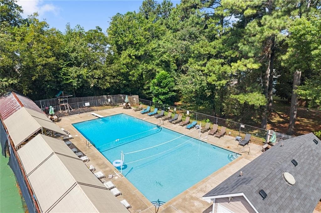 3 bedroom, 3 bathroom, 1,820 sq ft single family residence for sale at 4916 Hawk Trail, Marietta, GA 30066 — photo 3