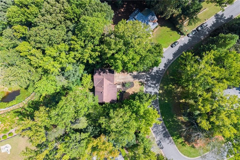3 bedroom, 3 bathroom, 1,820 sq ft single family residence for sale at 4916 Hawk Trail, Marietta, GA 30066 — photo 6