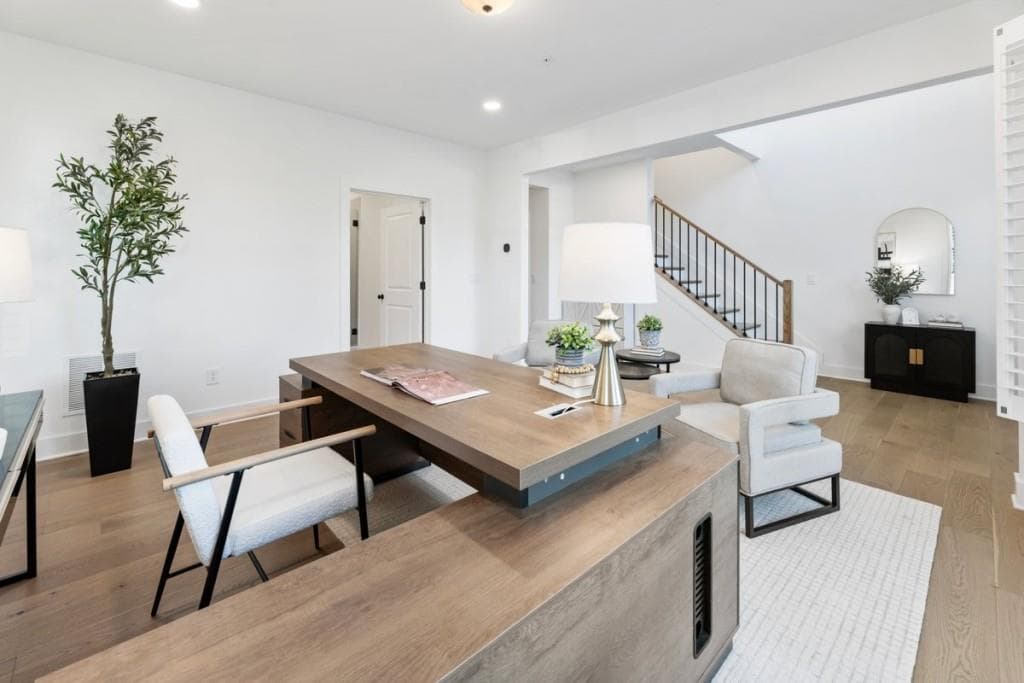 3 bedroom, 5 bathroom, 3,553 sq ft townhouse for sale at 2044 Juliette Avenue, Alpharetta, GA 30009 — photo 5