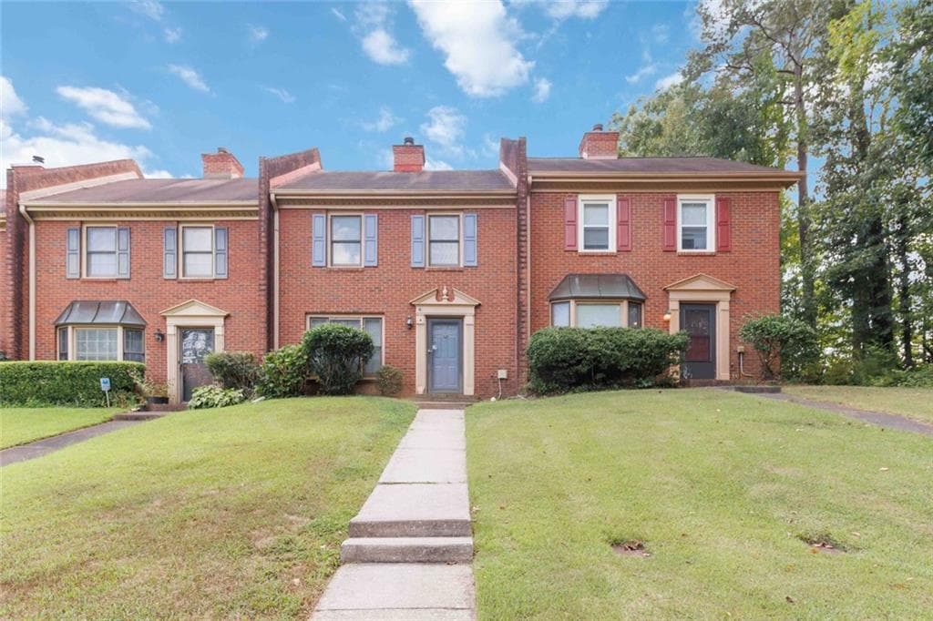 2 bedroom, 3 bathroom, 1,302 sq ft townhouse for rent at 6146 Keswick Row Row, Tucker, GA 30084 for $1,750 a month — photo 1 of 29