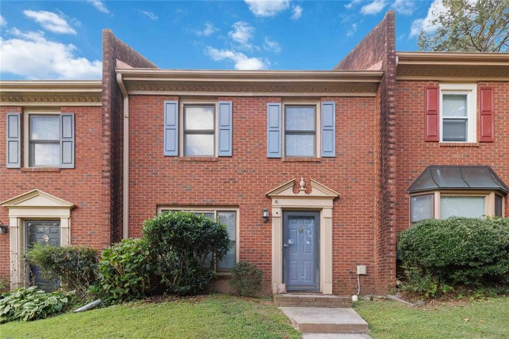 2 bedroom, 3 bathroom, 1,302 sq ft townhouse for rent at 6146 Keswick Row Row, Tucker, GA 30084 for $1,750 a month — photo 2