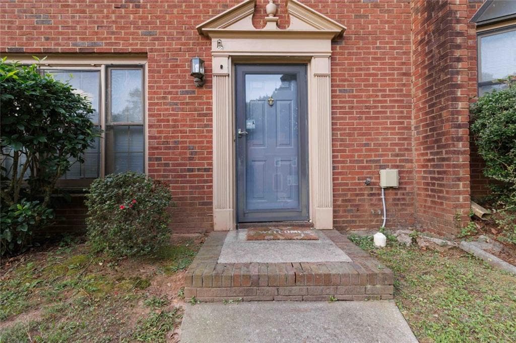 2 bedroom, 3 bathroom, 1,302 sq ft townhouse for rent at 6146 Keswick Row Row, Tucker, GA 30084 for $1,750 a month — photo 5