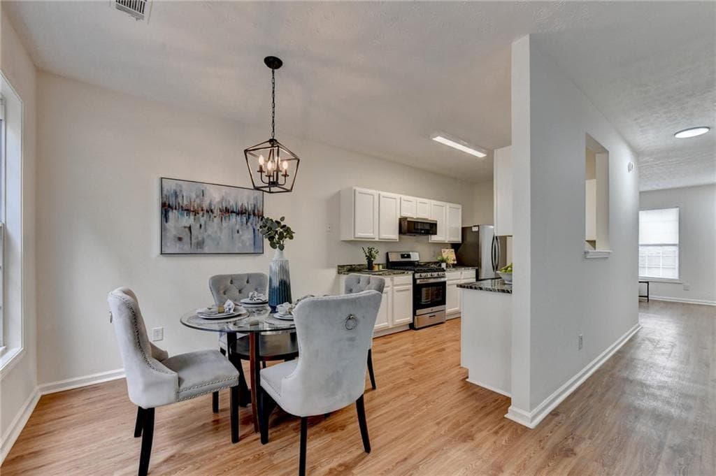 3 bedroom, 3 bathroom, 1,852 sq ft townhouse for sale at 3050 Kentmere Drive, Cumming, GA 30040 — photo 9