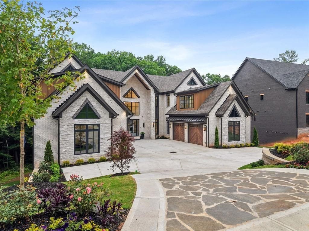 5 bedroom, 7 bathroom, 7,575 sq ft single family residence for sale at 233 Traditions Drive, Alpharetta, GA 30004 — photo 4