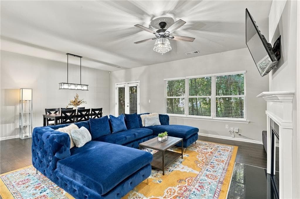 3 bedroom, 3 bathroom, 1,885 sq ft townhouse for sale at 432 Mulberry Row, Atlanta, GA 30354 — photo 4