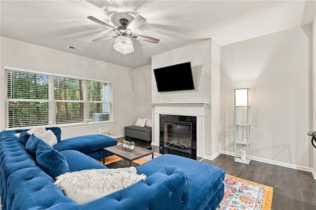 3 bedroom, 3 bathroom, 1,885 sq ft townhouse for sale at 432 Mulberry Row, Atlanta, GA 30354 — photo 5