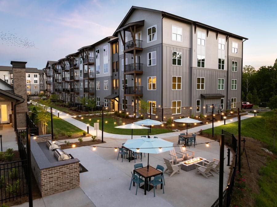 2 bedroom, 2 bathroom, 1,046 sq ft apartment for rent at 2800 Foxfield Parkway B1, Douglasville, GA 30135 for $1,870 a month