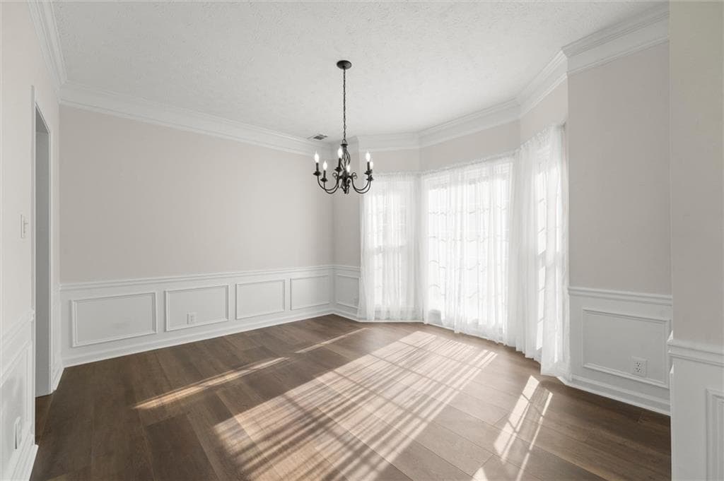 4 bedroom, 3 bathroom, 2,190 sq ft single family residence for sale at 11935 Leeward Walk Circle, Alpharetta, GA 30005 — photo 6