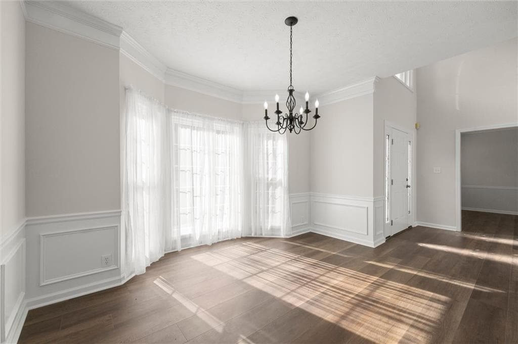 4 bedroom, 3 bathroom, 2,190 sq ft single family residence for sale at 11935 Leeward Walk Circle, Alpharetta, GA 30005 — photo 8