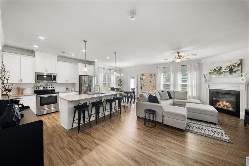 3 bedroom, 3 bathroom, 1,891 sq ft townhouse for sale at 325 Braswell Court, Woodstock, GA 30188 — photo 3