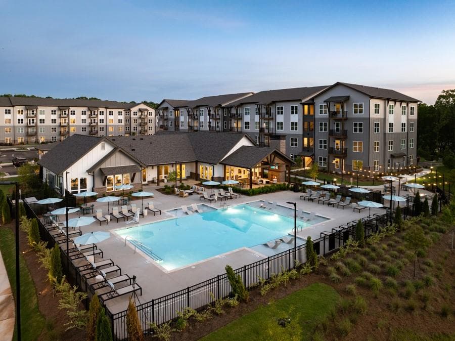 3 bedroom, 2 bathroom, 1,412 sq ft apartment for rent at 2800 Foxfield Parkway C1, Douglasville, GA 30135 for $2,480 a month