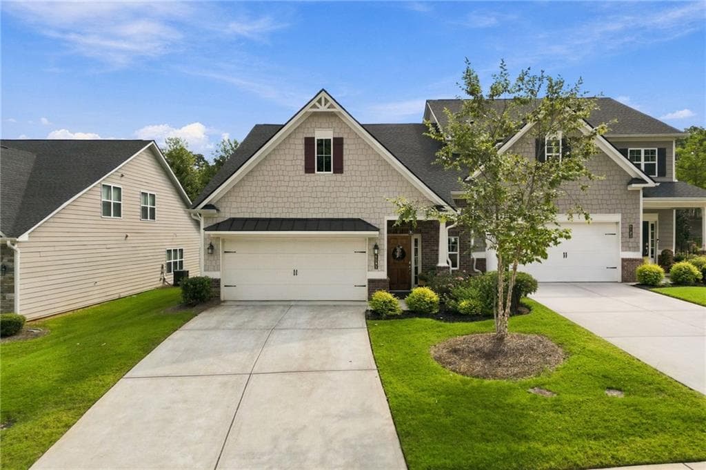 3 bedroom, 3 bathroom, 2,190 sq ft townhouse for sale at 4581 Grenadine Circle, Acworth, GA 30101 — photo 1 of 43