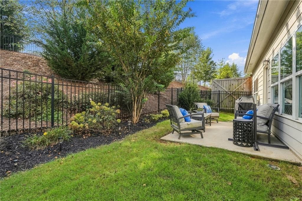 3 bedroom, 3 bathroom, 2,190 sq ft townhouse for sale at 4581 Grenadine Circle, Acworth, GA 30101 — photo 9