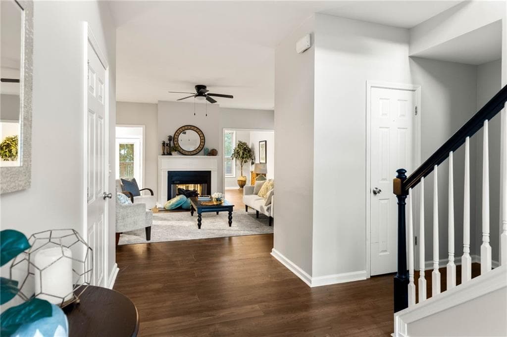 3 bedroom, 3 bathroom, 2,592 sq ft single family residence for sale at 3520 Kensington Parc Circle, Avondale Estates, GA 30002 — photo 2