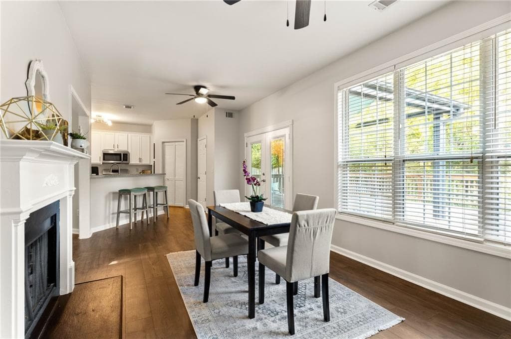 3 bedroom, 3 bathroom, 2,592 sq ft single family residence for sale at 3520 Kensington Parc Circle, Avondale Estates, GA 30002 — photo 9