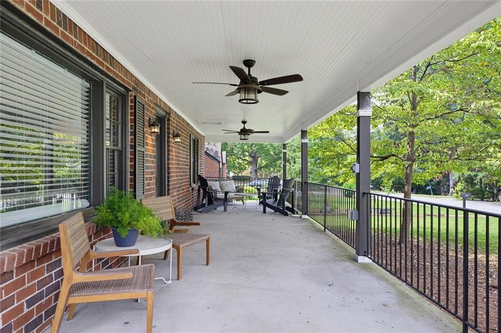 3 bedroom, 2 bathroom, 1,580 sq ft single family residence for sale at 2397 Greylock Pl, Decatur, GA 30030 — photo 2