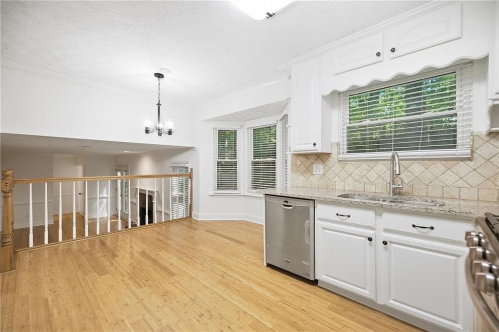 3 bedroom, 3 bathroom, 1,832 sq ft single family residence for sale at 3863 Everett Court, Duluth, GA 30097 — photo 7
