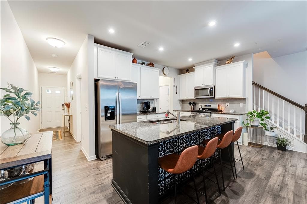 3 bedroom, 3 bathroom, 1,810 sq ft townhouse for sale at 6167 Centennial Run, Atlanta, GA 30349 — photo 10